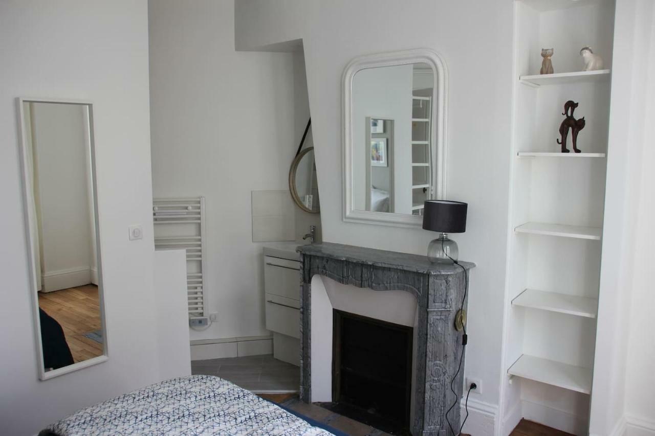 Appartement F3 Au Balcon De La Place Du Martroi Orleans Exterior photo