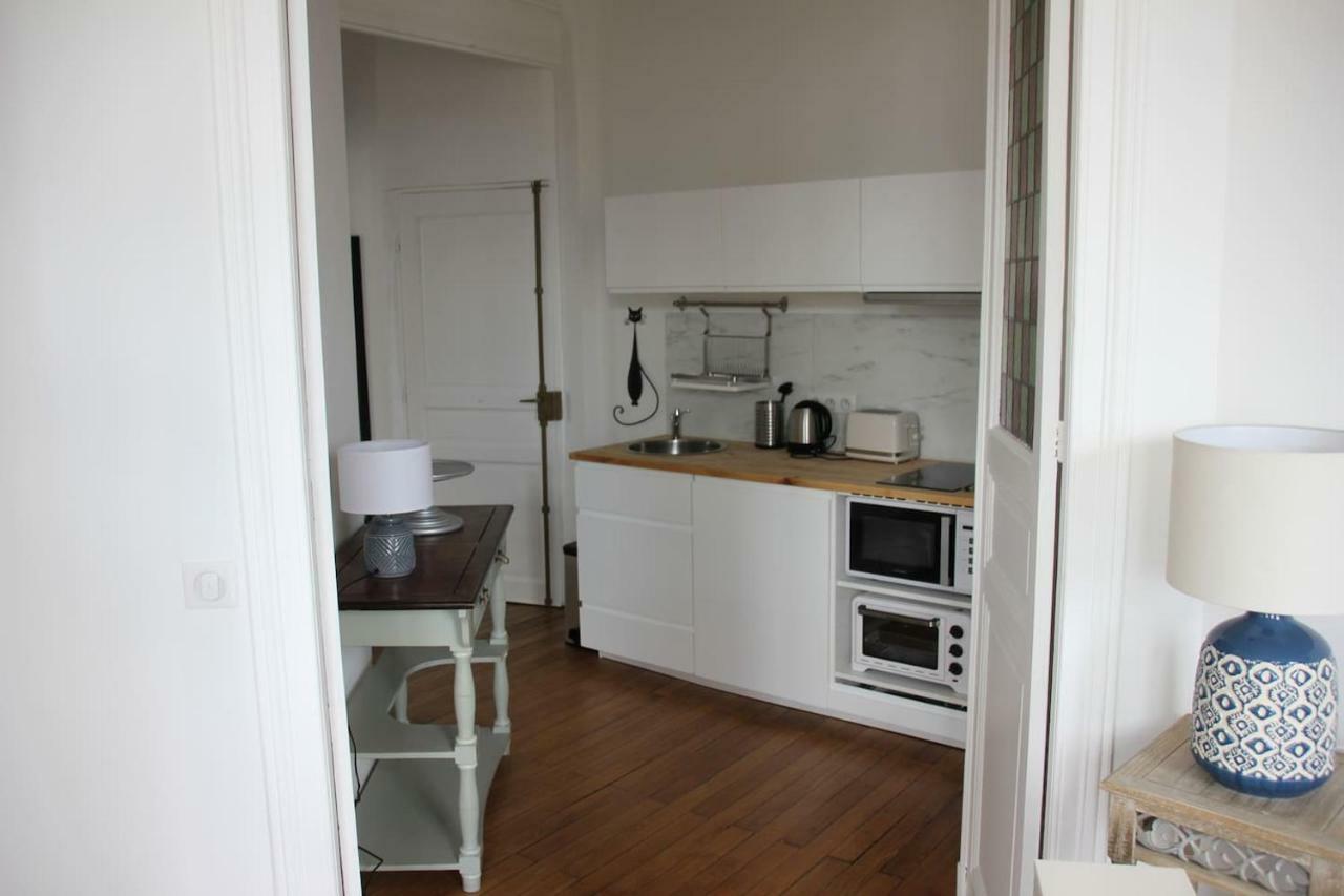 Appartement F3 Au Balcon De La Place Du Martroi Orleans Exterior photo